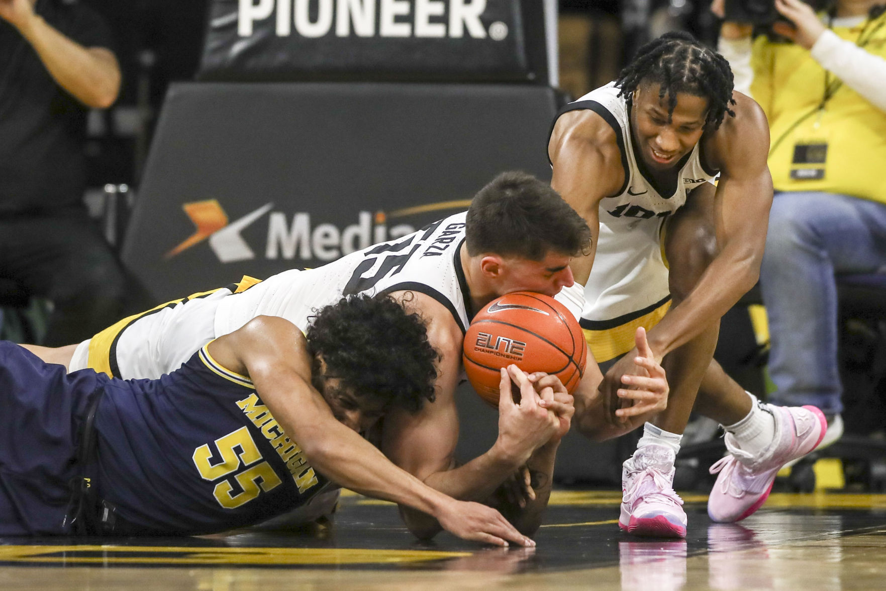 Iowa Michigan Basketball